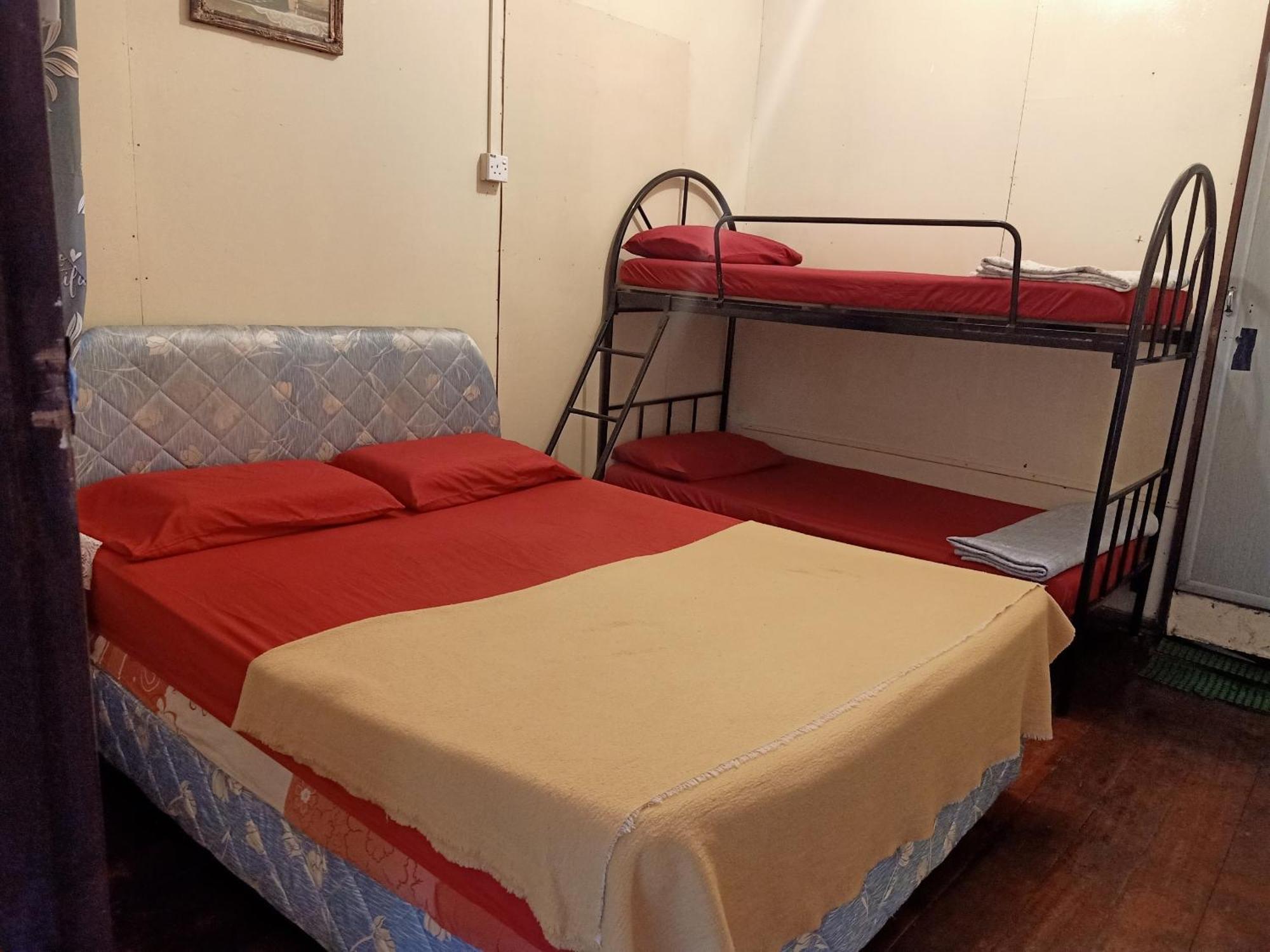 Oyo Home 90430 Mountain Resthouse Ranau Esterno foto